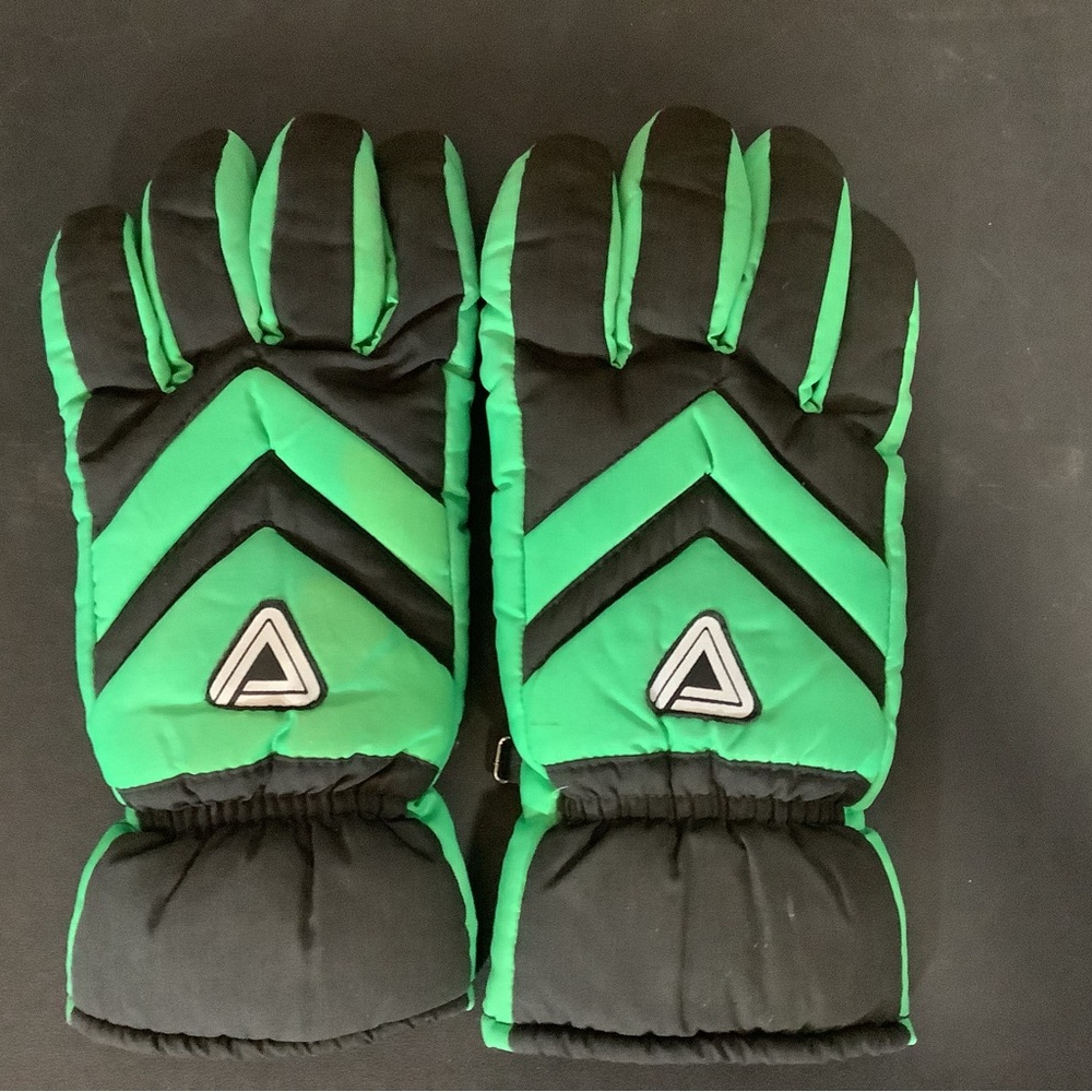 Men’s Size L/XL Green and Black Winter Gloves Nylon Oxford NEW